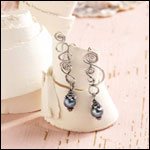 You'll love making these wire earrings by Sharilyn Miller that are perfect for any occasion.