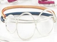 Learn how to make and use wire coils the right way with these expert jewelry making tips. This one includes bulking up your wire.
