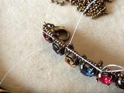 Learn how to make a seed bead bracelet with this step-by-step tutorial: Step 7.