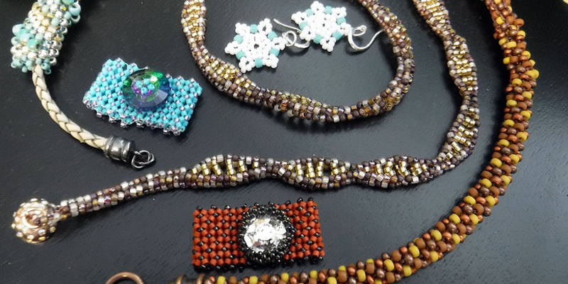 To Bead or Not to Bead: Bead Weaving Course vs. Bead Weaving Class To Bead or Not to Bead: Bead Weaving Course vs. Bead Weaving Class