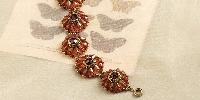 12 Expert Tips for Making Beautiful Bracelets of All Types