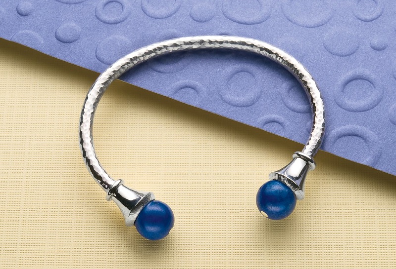 metalsmithing tutorial: Hammered Wire Cuff by Bill Fretz. Photo by Jim Lawson.
