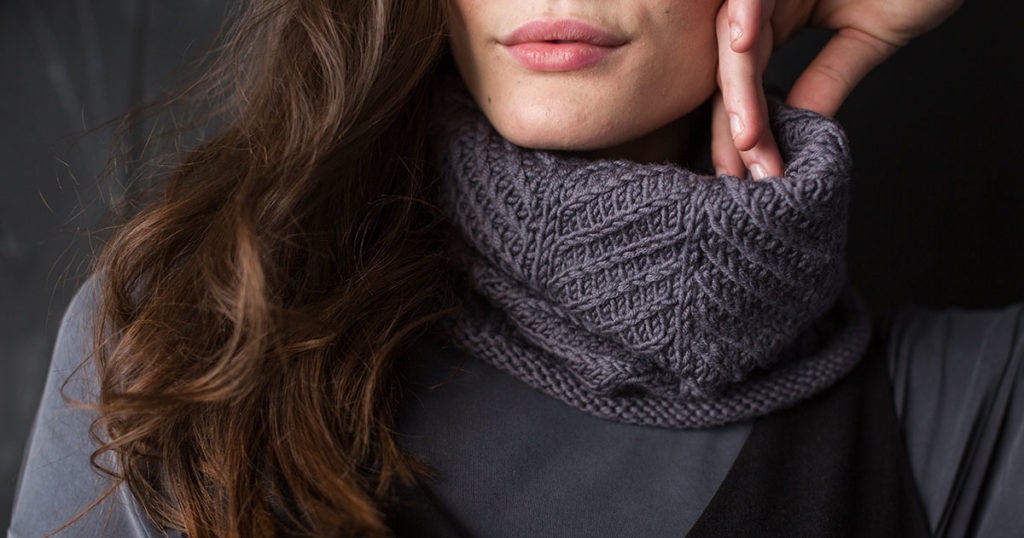 <em>Knits Gifts</em> 2018: Herringbone Trail Cowl <em>Knits Gifts</em> 2018: Herringbone Trail Cowl