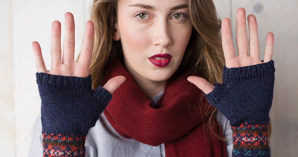 <em>Knits Gifts</em> 2018: Rose Hip Mitts <em>Knits Gifts</em> 2018: Rose Hip Mitts