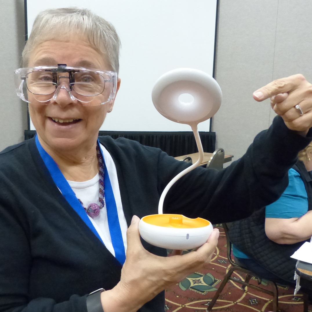 jewelry-making tips: Georgette Sahm shows off a Meco task light.