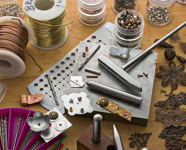 rivets and riveting tools