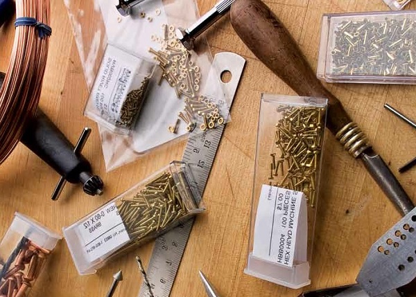 rivets and riveting tools for cold connections